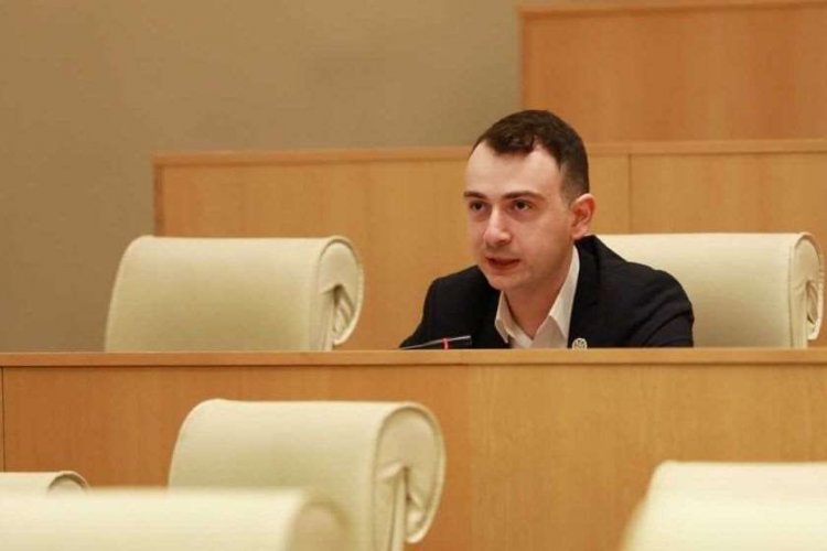 გიორგი ჩაკვეტაძე: საქართველოს ევროინტეგრაცია ,,დე ფაქტო'' ცალმხრივად შეჩერდა ევროპული საბჭოს 2024 წლის 27 ივნისის განცხადებით, შესაბამისად, რადიკალური აქციები დეზინფორმაციას ეფუძნებოდა - მეექვსე დღეა, ევროკავშირის ელჩი არ პასუხობს შეკითხვას, რატომ შეიყვანეს საზოგადოება შეცდომაში