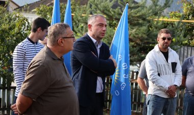ბორჯომის მერობის კანდიდატი მამუკა გელაშვილი - აქტიურ რეჟიმში ვაგრძელებ მოსახლეობასთან შეხვედრებს.     შეხვედრაზე სოფელებში არსებულ საჭიროებებზე ვისაუბრეთ და მჯერა, ჩემს გუნდთან ერთად და ჩვენი პოლიტიკური ხელმძღვანელობის დახმარებით, ყველა არსებულ გამოწვევას წარმატებით დავძლევთ