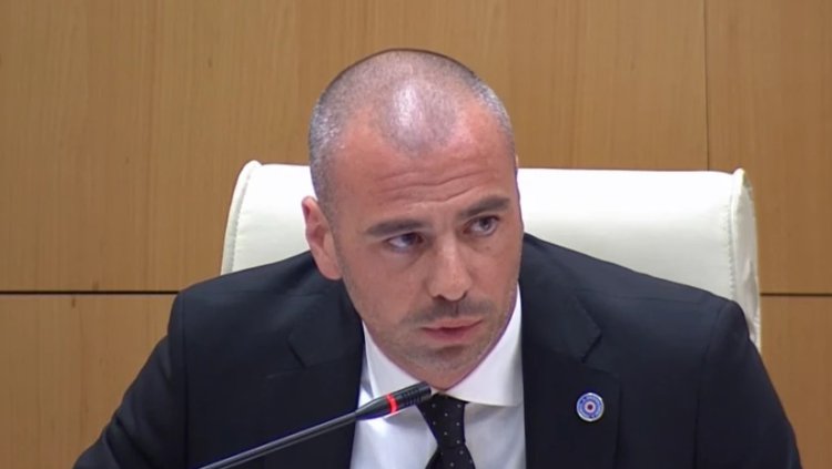 ლევან მაჭავარიანი ანტი-ლგბტ პროპაგანდის კანონთან დაკავშირებით გახარიას პარტიის წარმომადგენლებს: „კოლექტიურმა ნაციონალურმა მოძრაობამ“ საბაბებით თავი დააღწიეთ იმას, რომ პარლამენტის დარბაზში არ მსხდარიყავით, რადგან გარე უფროსებისგან საყვედური არ მიგეღოთ