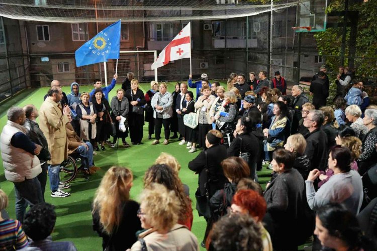 ,,ქართული ოცნების'' ნაძალადევის მაჟორიტარობის კანდიდატმა შალვა მაისურაძემ საარჩევნო კამპანიის ფარგლებში ერთ-ერთი ბოლო შეხვედრა გამართა