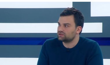 ზაზა დობორჯგინიძე ხაზარაძეზე: ალტ ინფოსთან  და სხვა ულტრა კონსერვატიულ ჯგუფებთან უნისონში თესავს ლელო უაზრო მორალურ პანიკას „არაბების შემოსევაზე“ და ანკლავებზე,  ადამიანი, რომელმაც ანაკლიაში ხარისხიანი ინვესტორის პოვნის ნაცვლად, საკუთარ ქვეყანას უჩივლა და ჩვენი ჯიბიდან უნდოდა 2 მილიარდის ამოღება