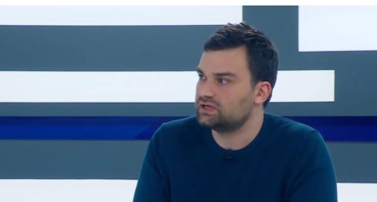 ზაზა დობორჯგინიძე ხაზარაძეზე: ალტ ინფოსთან  და სხვა ულტრა კონსერვატიულ ჯგუფებთან უნისონში თესავს ლელო უაზრო მორალურ პანიკას „არაბების შემოსევაზე“ და ანკლავებზე,  ადამიანი, რომელმაც ანაკლიაში ხარისხიანი ინვესტორის პოვნის ნაცვლად, საკუთარ ქვეყანას უჩივლა და ჩვენი ჯიბიდან უნდოდა 2 მილიარდის ამოღება